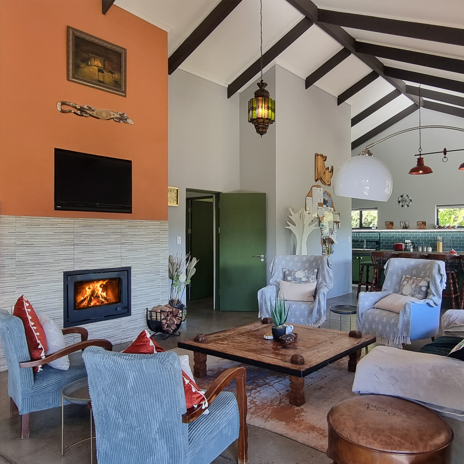 Lounge 0024 WithFire